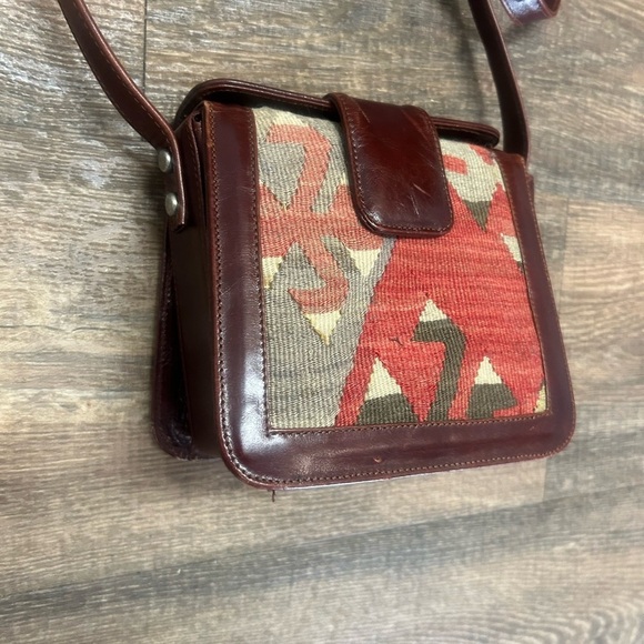 Kilim ART NWOT small leather crossbody bag made in Turkey- beautiful quality - Picture 5 of 15